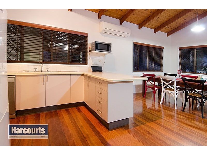 28 Barber Road, Ferny Hills QLD 4055