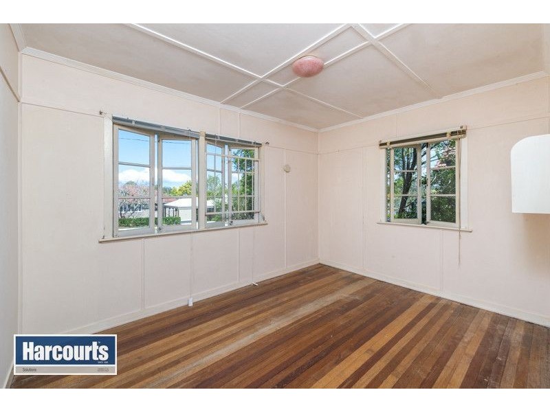 18 Barellan Street, Stafford QLD 4053