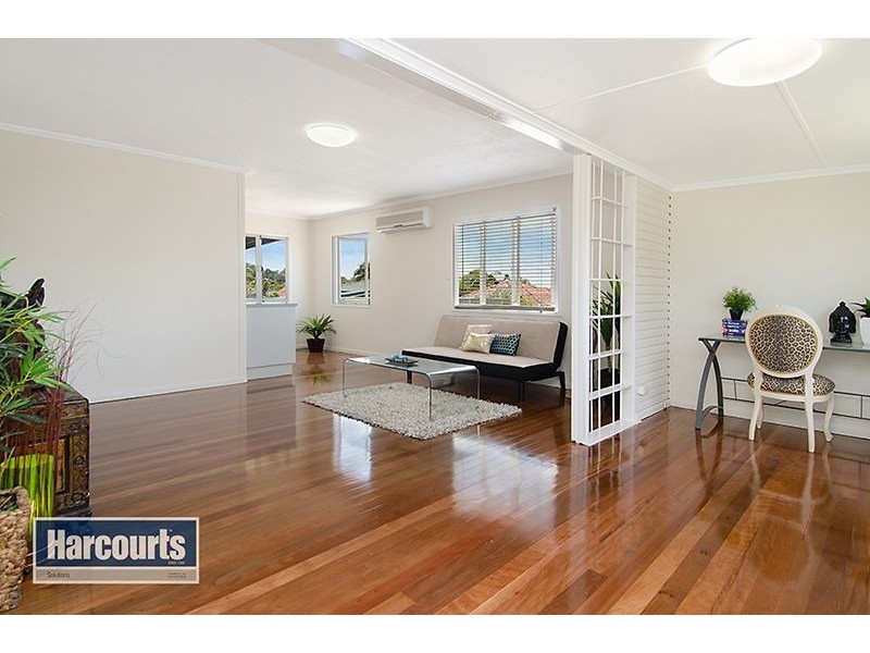 8 Cobbity Crescent, Arana Hills QLD 4054