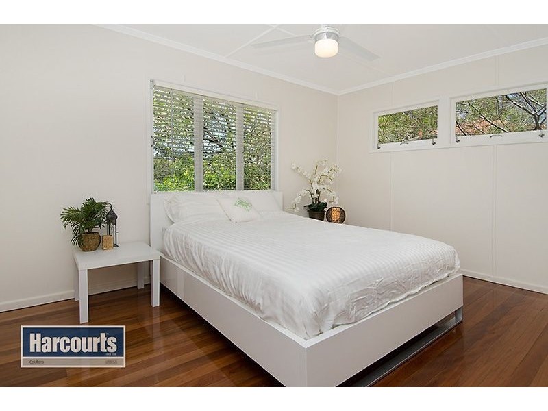 8 Cobbity Crescent, Arana Hills QLD 4054