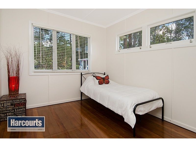 8 Cobbity Crescent, Arana Hills QLD 4054