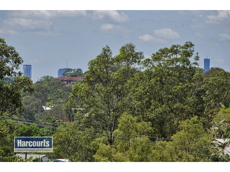 8 Cobbity Crescent, Arana Hills QLD 4054