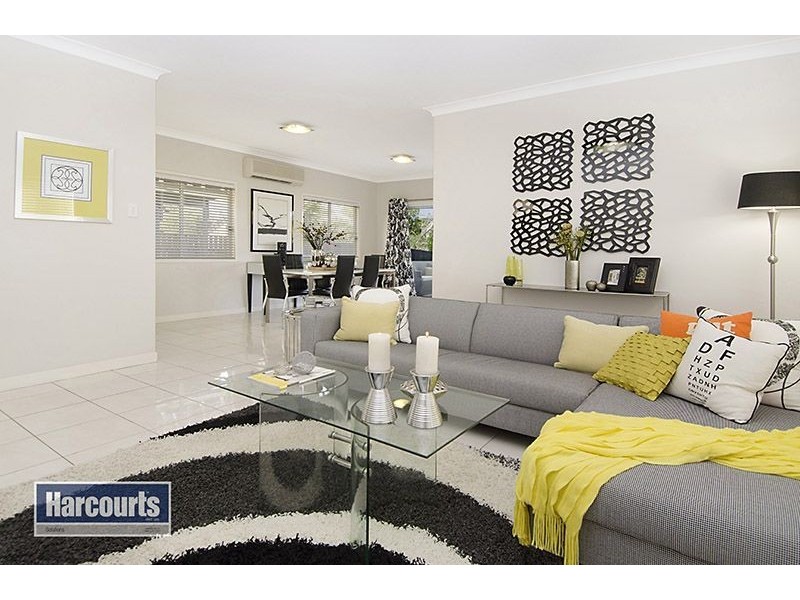 21 Nicholson Street, Mitchelton QLD 4053