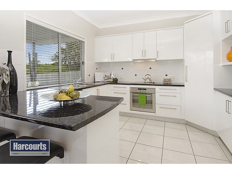 21 Nicholson Street, Mitchelton QLD 4053