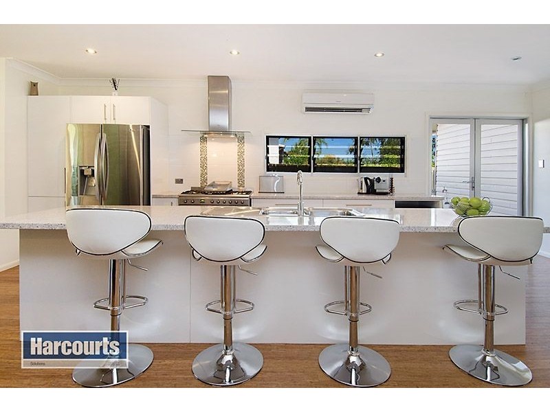 16 Carrama Crescent, Ferny Hills QLD 4055