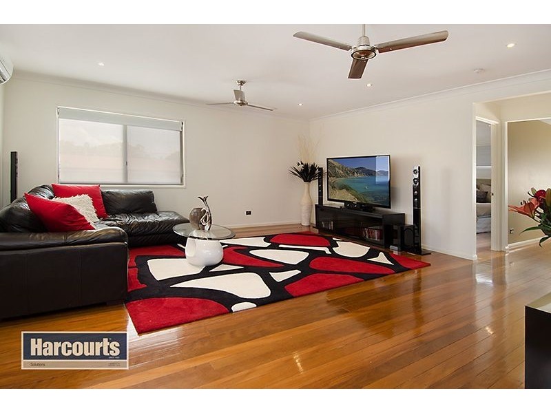 16 Carrama Crescent, Ferny Hills QLD 4055