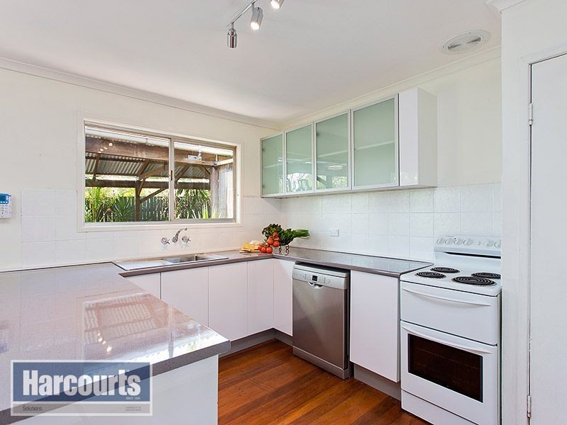 19 Menangle Avenue, Arana Hills QLD 4054