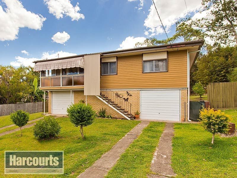 12 Pathara Crescent, Ferny Hills QLD 4055