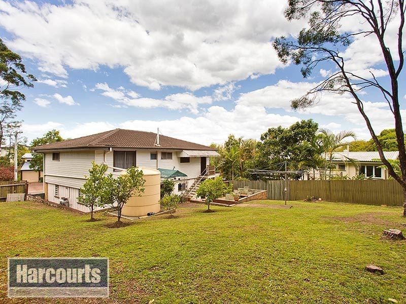 12 Pathara Crescent, Ferny Hills QLD 4055