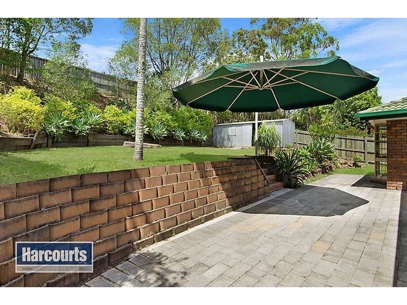 1 Double Bar Court, Arana Hills QLD 4054