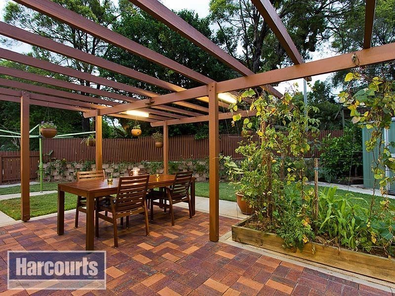 1 Larch Street, Ferny Grove QLD 4055