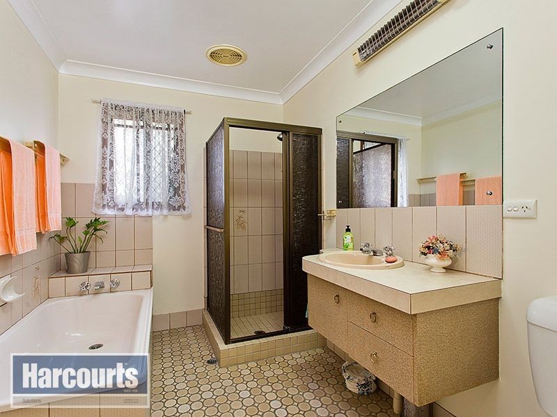 1 Larch Street, Ferny Grove QLD 4055