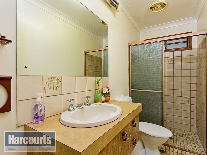 1 Larch Street, Ferny Grove QLD 4055