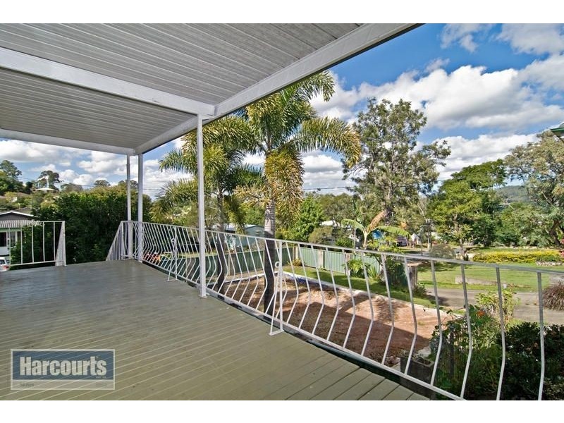 67 Minto Crescent, Arana Hills QLD 4054