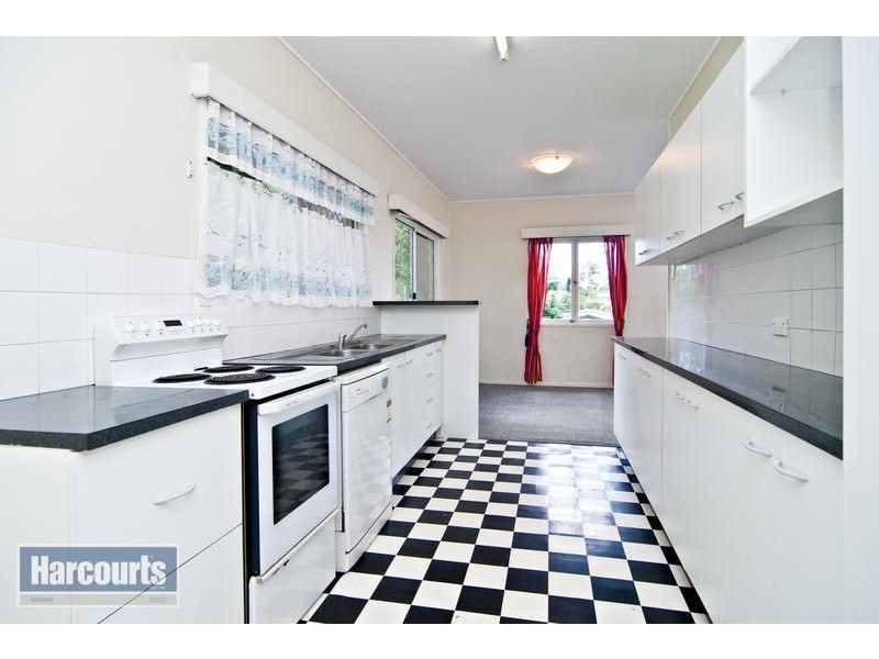 67 Minto Crescent, Arana Hills QLD 4054