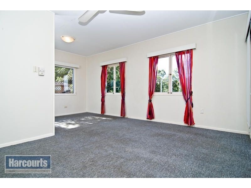 67 Minto Crescent, Arana Hills QLD 4054