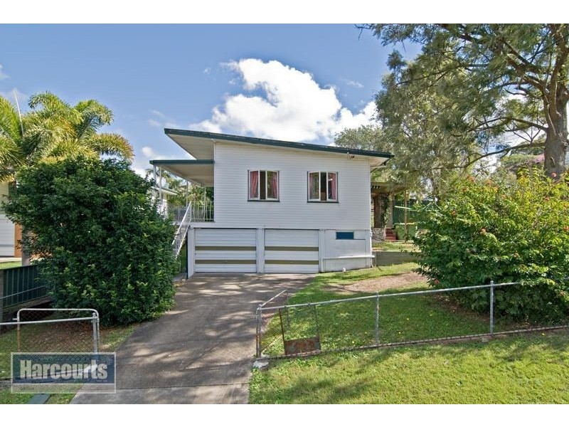 67 Minto Crescent, Arana Hills QLD 4054