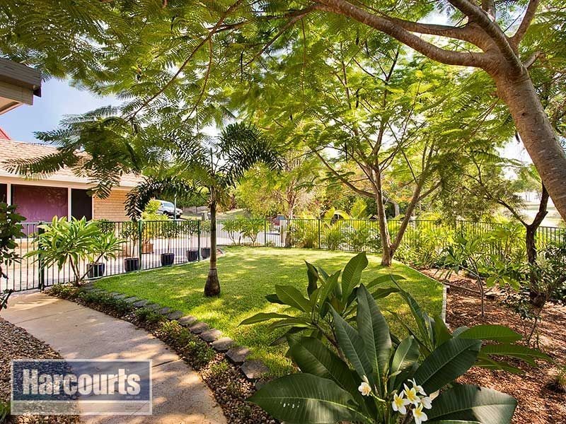 2 Glenelg Place, Ferny Grove QLD 4055