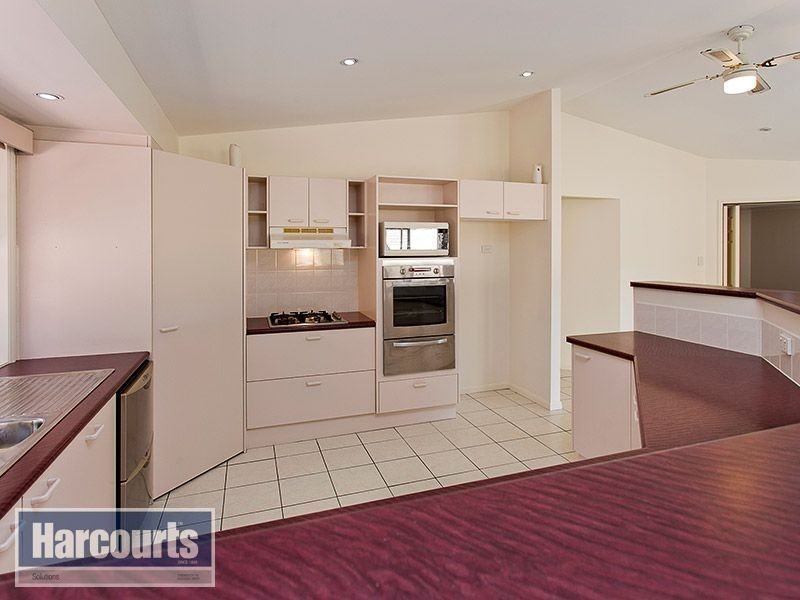 2 Glenelg Place, Ferny Grove QLD 4055