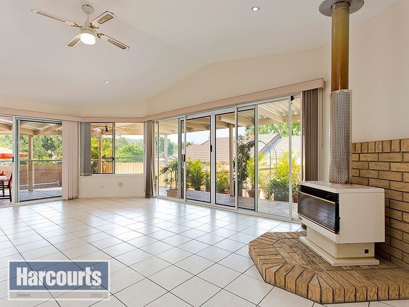 2 Glenelg Place, Ferny Grove QLD 4055