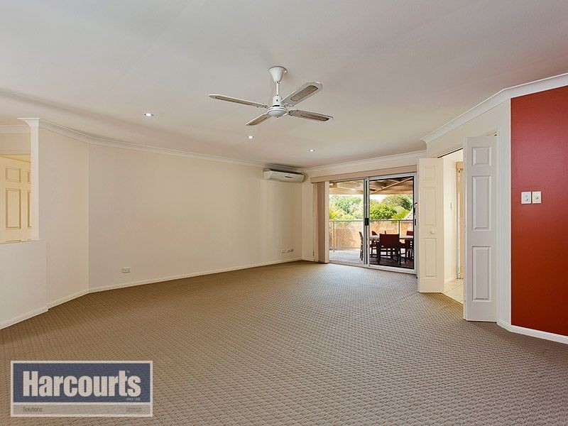 2 Glenelg Place, Ferny Grove QLD 4055