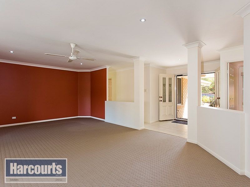 2 Glenelg Place, Ferny Grove QLD 4055