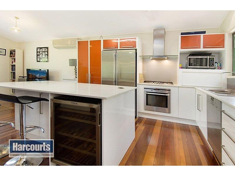 33 Menangle Avenue, Arana Hills QLD 4054