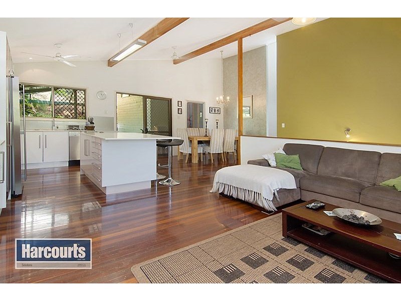 33 Menangle Avenue, Arana Hills QLD 4054