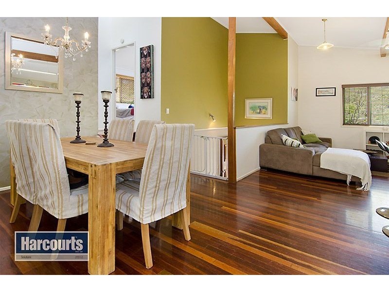 33 Menangle Avenue, Arana Hills QLD 4054