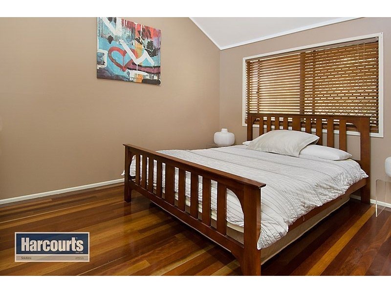 33 Menangle Avenue, Arana Hills QLD 4054