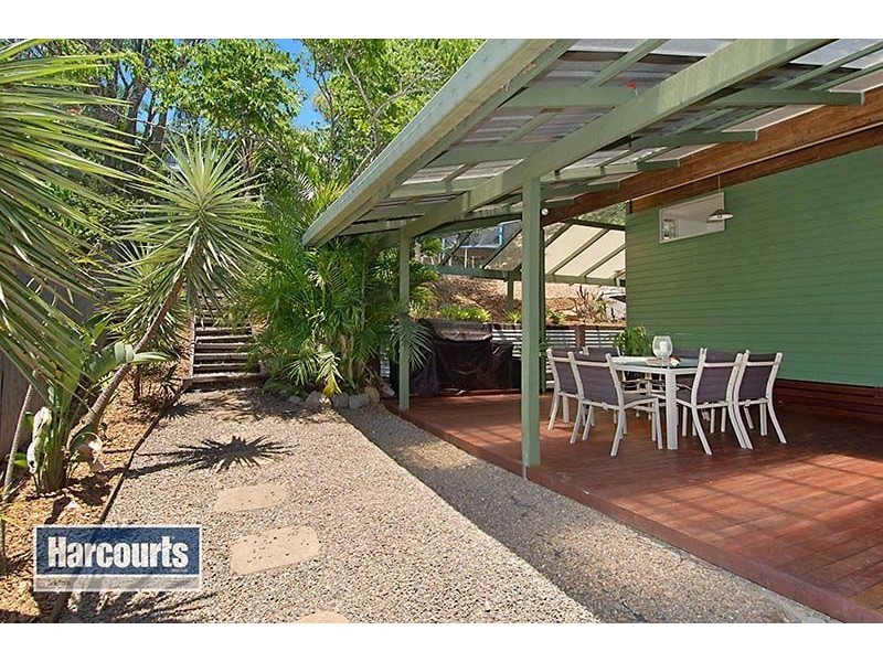 33 Menangle Avenue, Arana Hills QLD 4054