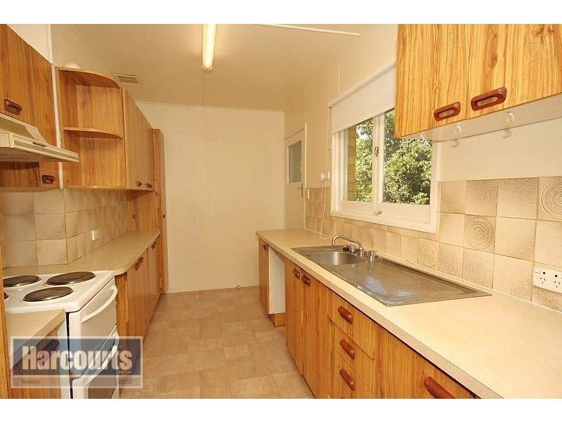 2 Gordon Road, Ferny Hills QLD 4055