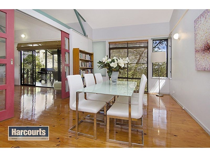 27 Balfour Street, Ferny Hills QLD 4055