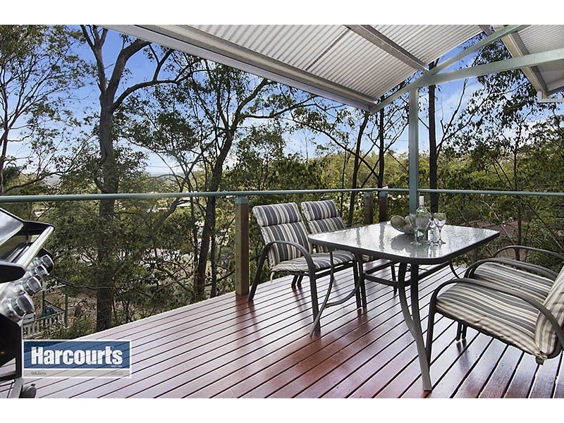 27 Balfour Street, Ferny Hills QLD 4055