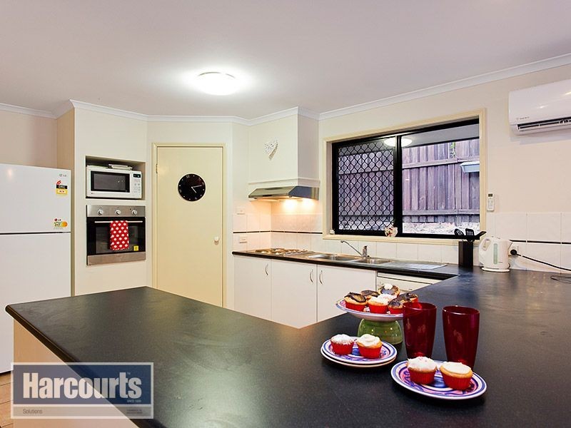 8 Wyellan Place, Upper Kedron QLD 4055