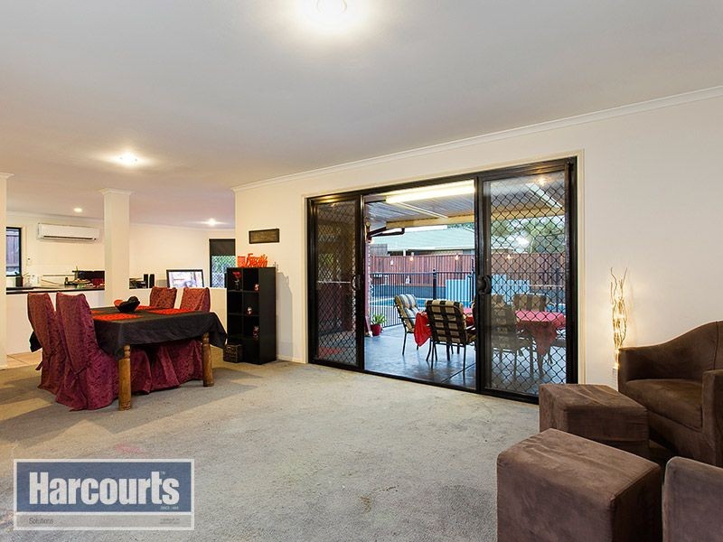 8 Wyellan Place, Upper Kedron QLD 4055