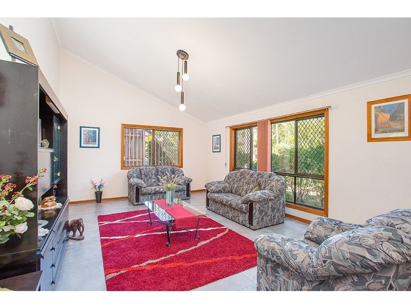 32 Karloff Drive, Stafford Heights QLD 4053