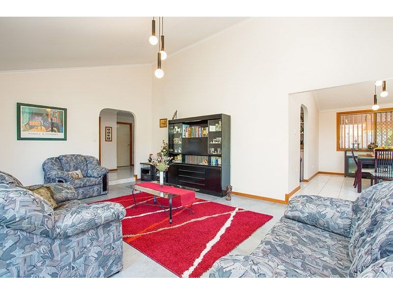 32 Karloff Drive, Stafford Heights QLD 4053