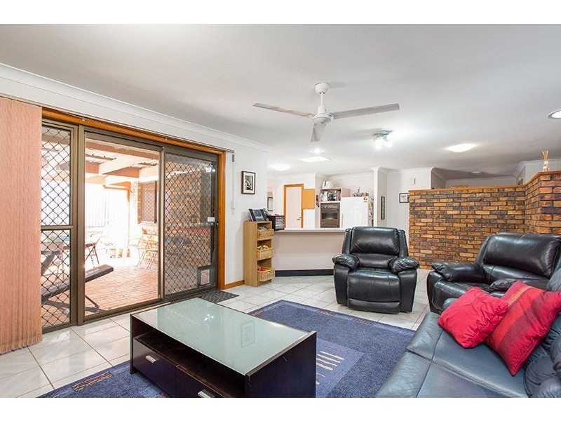 32 Karloff Drive, Stafford Heights QLD 4053