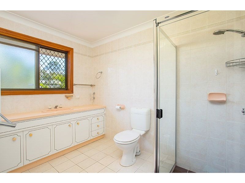 32 Karloff Drive, Stafford Heights QLD 4053