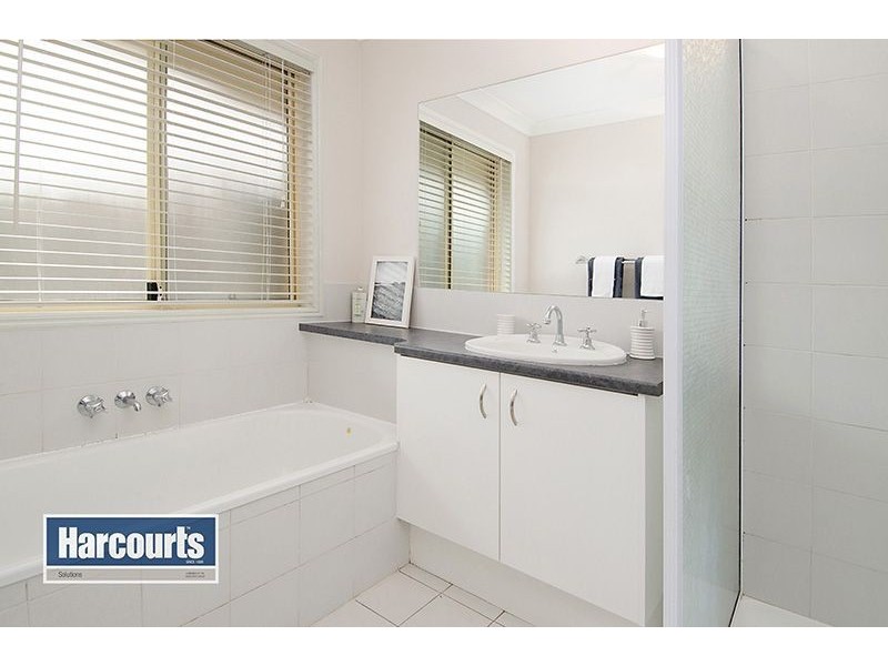 17 McAlroy Road, Ferny Grove QLD 4055