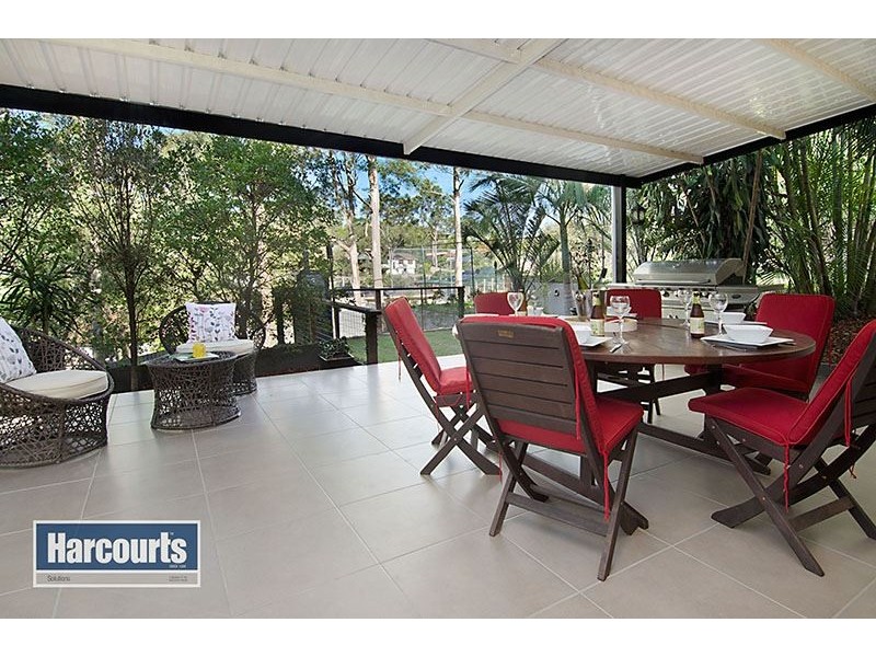 22 Tabulam Drive, Ferny Hills QLD 4055