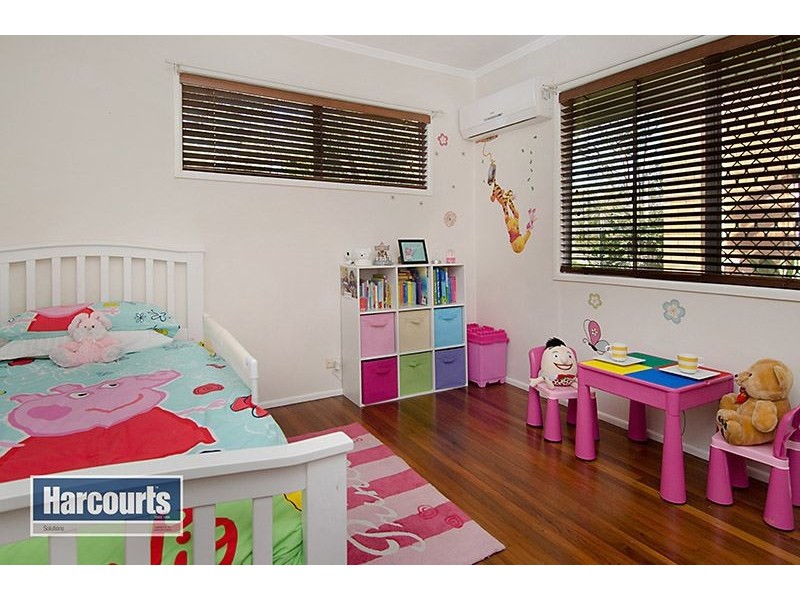 22 Tabulam Drive, Ferny Hills QLD 4055