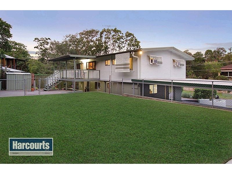 75 Tarnook Drive, Ferny Hills QLD 4055
