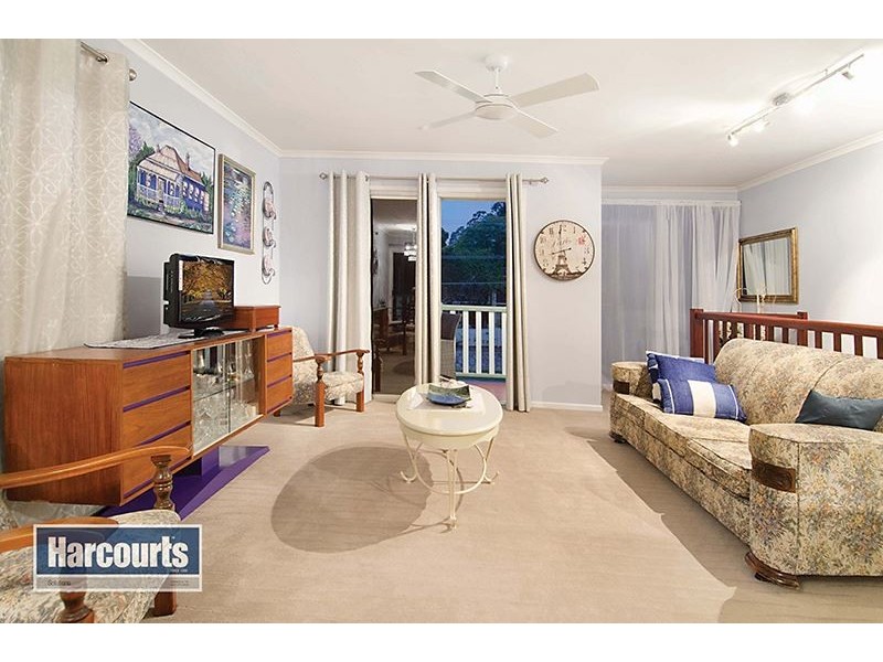 75 Tarnook Drive, Ferny Hills QLD 4055