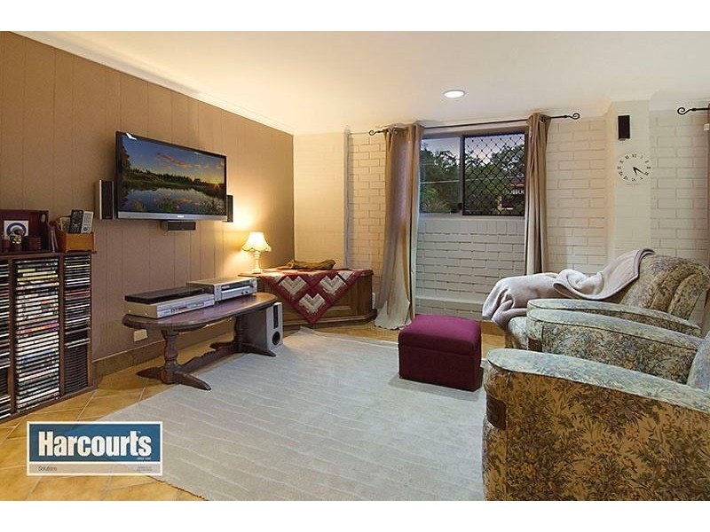 75 Tarnook Drive, Ferny Hills QLD 4055