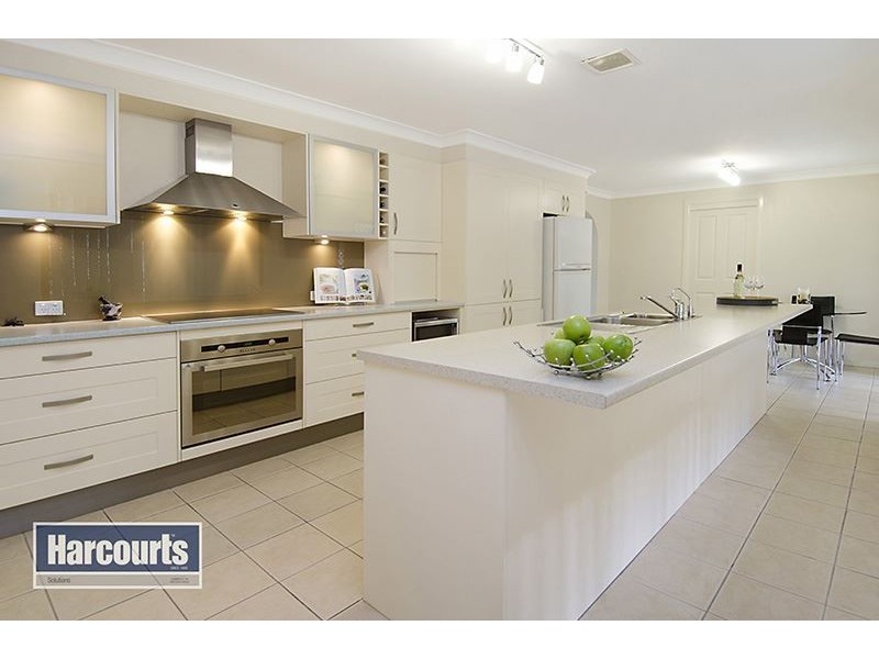 6 Jordain Court, Ferny Hills QLD 4055