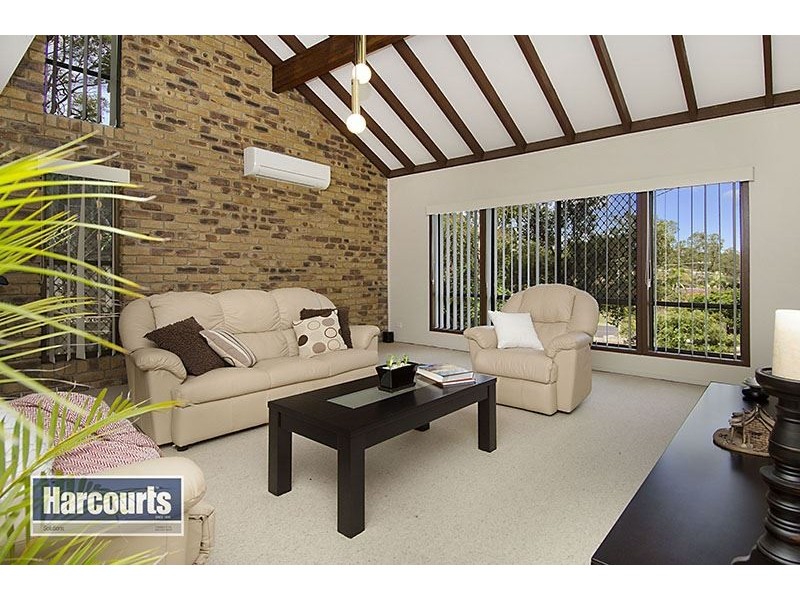 6 Jordain Court, Ferny Hills QLD 4055