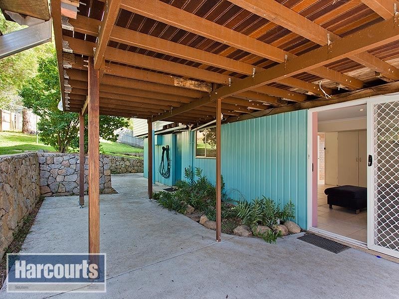 12 Dinterra Avenue, Ferny Hills QLD 4055