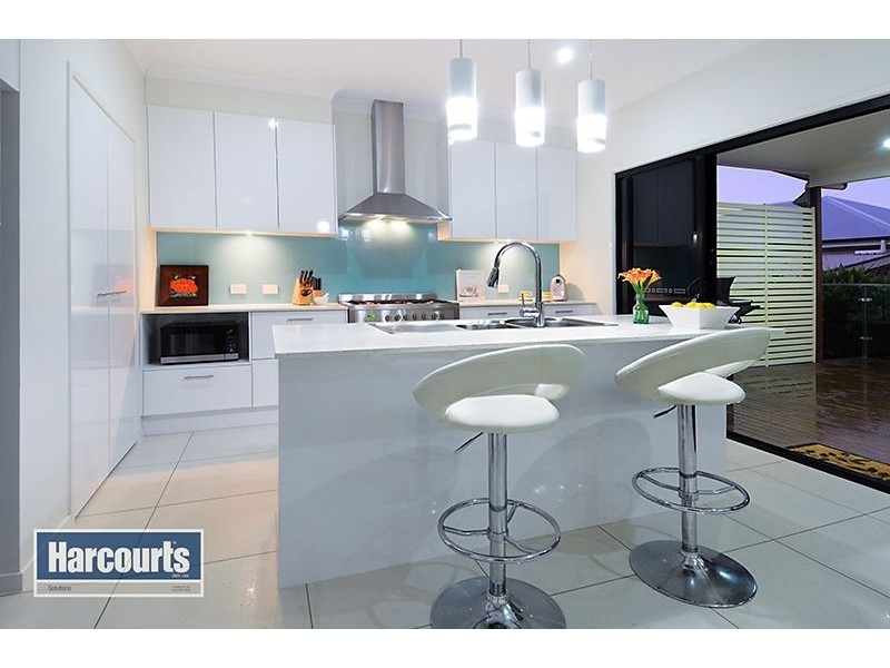 13 Coorong Street, Mitchelton QLD 4053